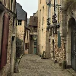 Aux Pieds Du Vieux-Mans : Joli Studio Cosy