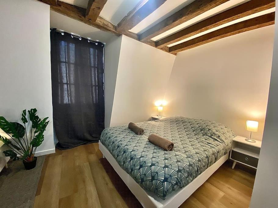Apartment Aux Pieds Du Vieux-mans : Joli Studio Cosy